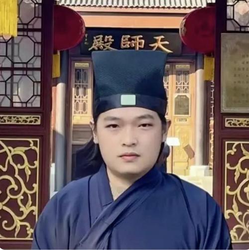 陈持柏信息咨询工作室创始人,心理咨询师,受齐鲁儒家文化熏陶,2000